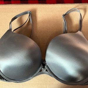 VS: Extreme Push Up Bra